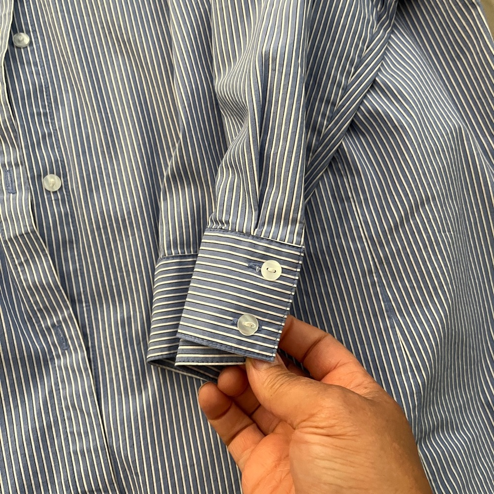Liz Claiborne Woman’s Blue Pinstripe Shirt - Picture 9 of 13